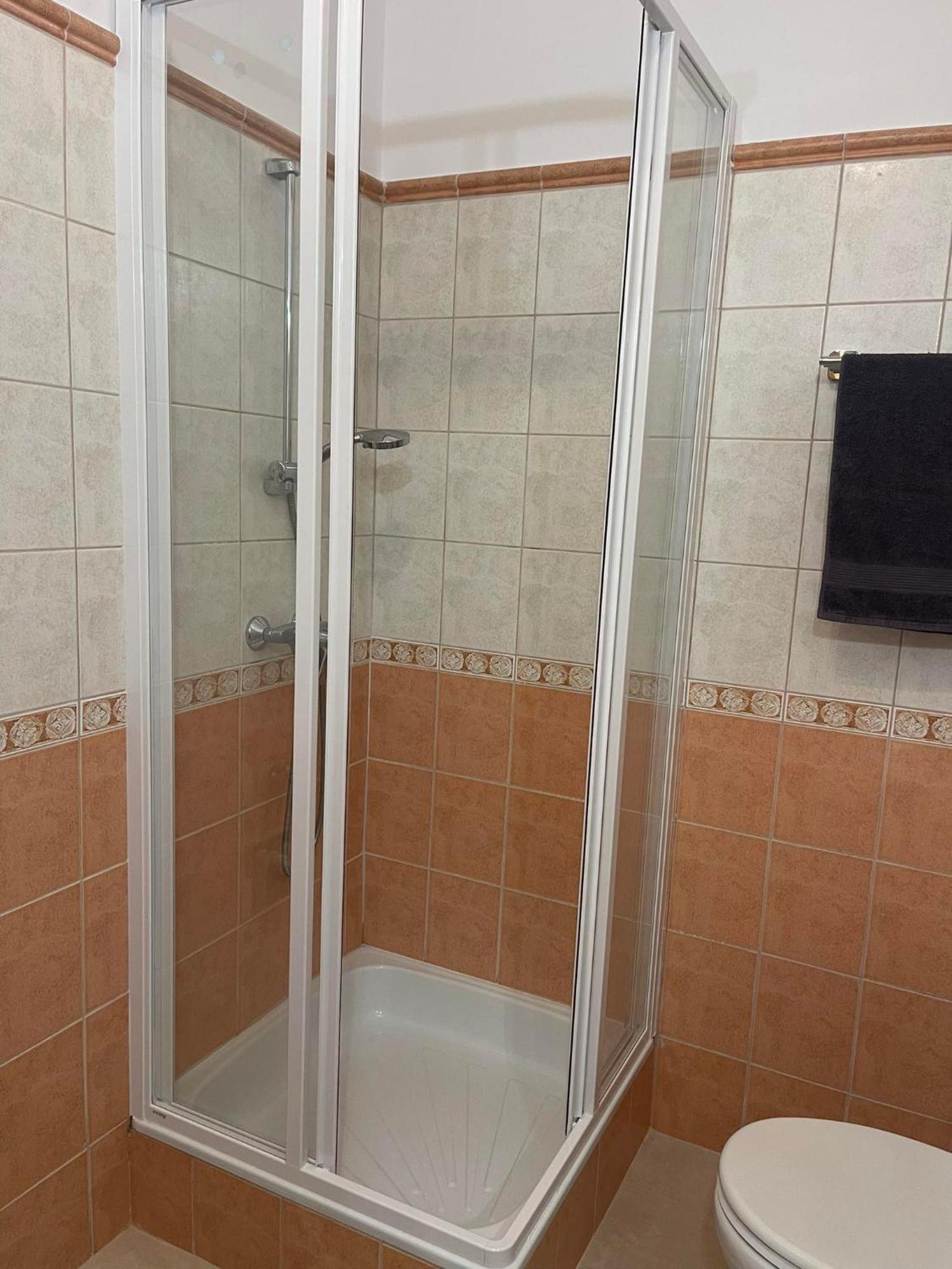 Hotello Apartmanhaz Es Panzio 佐洛埃格塞格 外观 照片