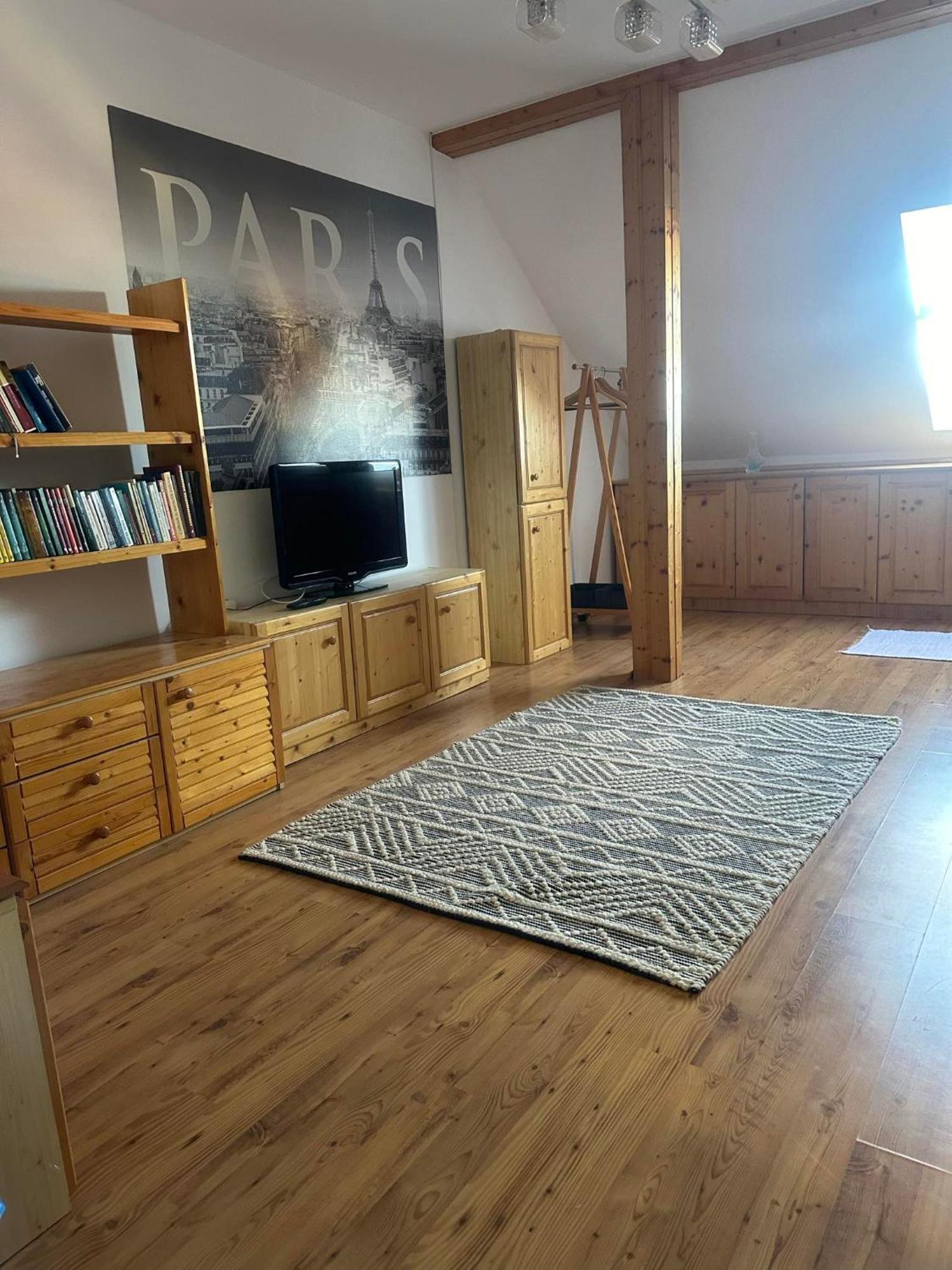 Hotello Apartmanhaz Es Panzio 佐洛埃格塞格 外观 照片